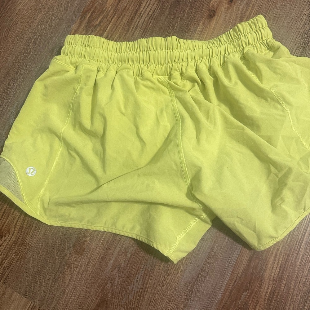 Lululemon Hotty Totty 2.5 High waisted Short